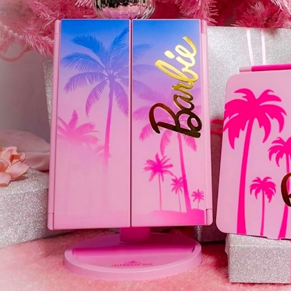 Barbie Trifold LED Makeup Mirror - Picture 1 of 10